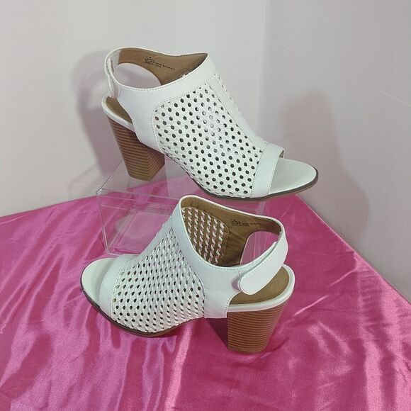 Charlotte Russe Womens SZ 11M White Peep Toe 3.5" Lauren Ankle Booties. - Picture 4 of 10